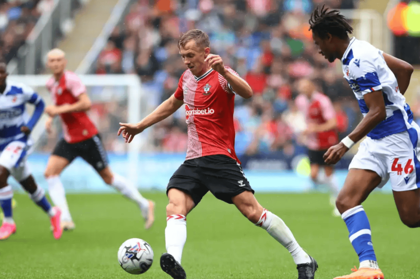 西汉姆联主场平局，保持不败势头