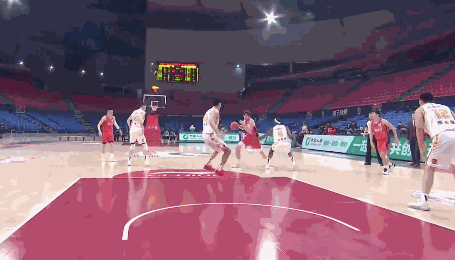 山西队客场压哨三分，迎来连胜